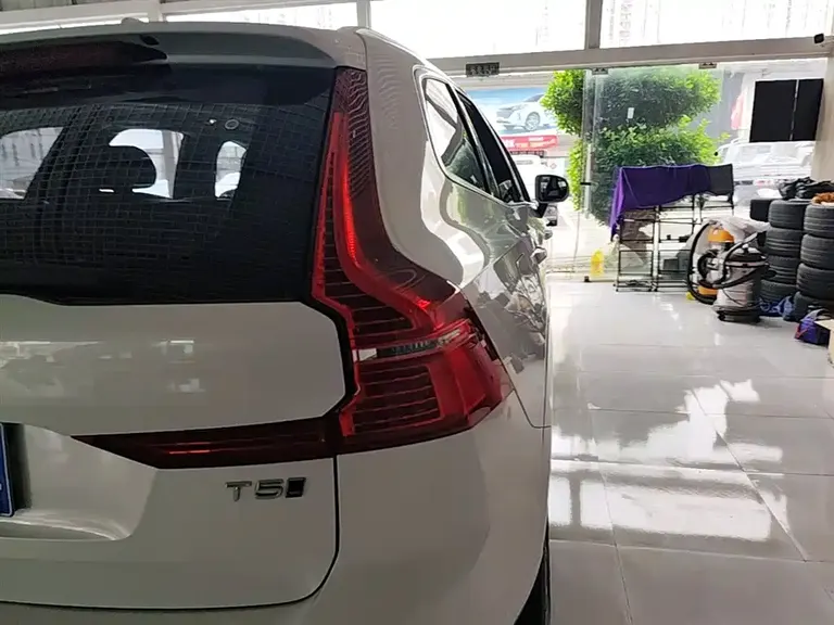 Volvo XC60 T5 4 WD Smart Vision CN-V