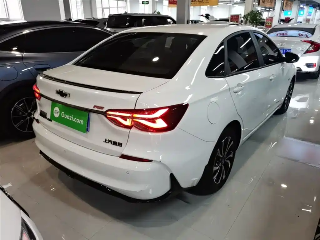 Monza Mild Hybrid RS 330 T Auto Smooth