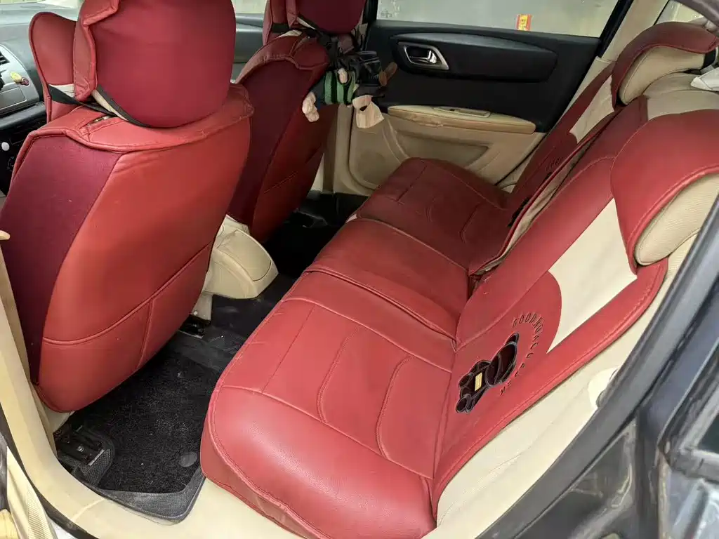 C-Quatre Sedan 1.6 L Auto Style Joy