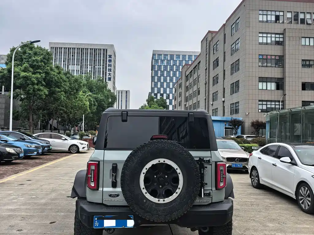 Ford Bronco 2.3 T Badlands
