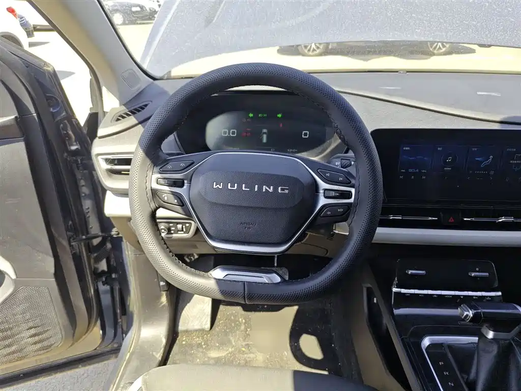 Wuling Victory 1.5 T CVT Elite