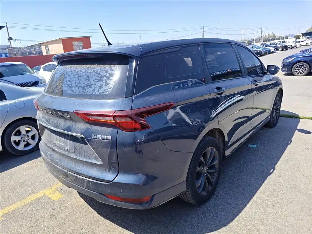Wuling Victory 1.5 T CVT Elite