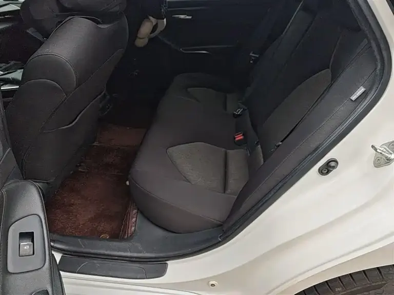 Toyota Avalon 2.0 L Progressive CN-VI
