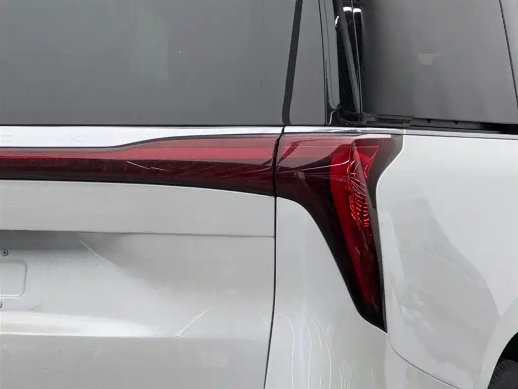 Century 2.0 T 7-seat Heritage