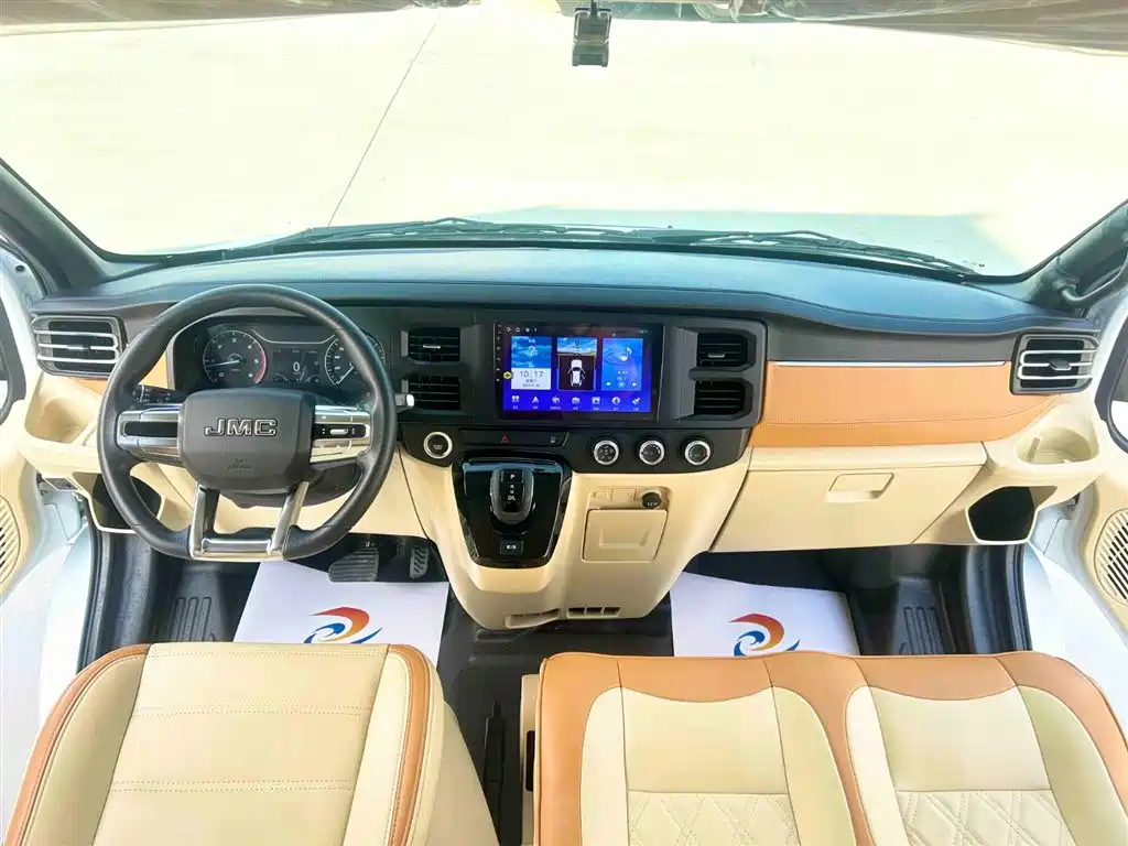 JMC Fushun 2.0 T Auto SWB Low Roof Commercial Multi-purpose Passenger 6-seat Dual Tailgate