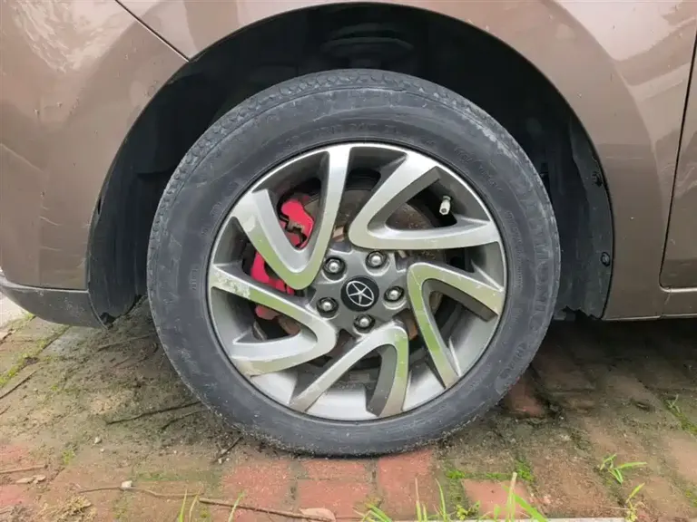 JAC Refine S2 1.5 L CVT Luxury Smart