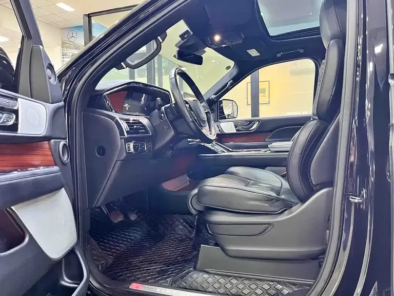 Lincoln Navigator 3.5 T Honor Shine CN-V