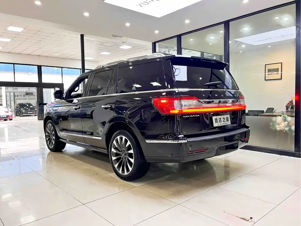 Navigator 3.5 T Honor Shine CN-V
