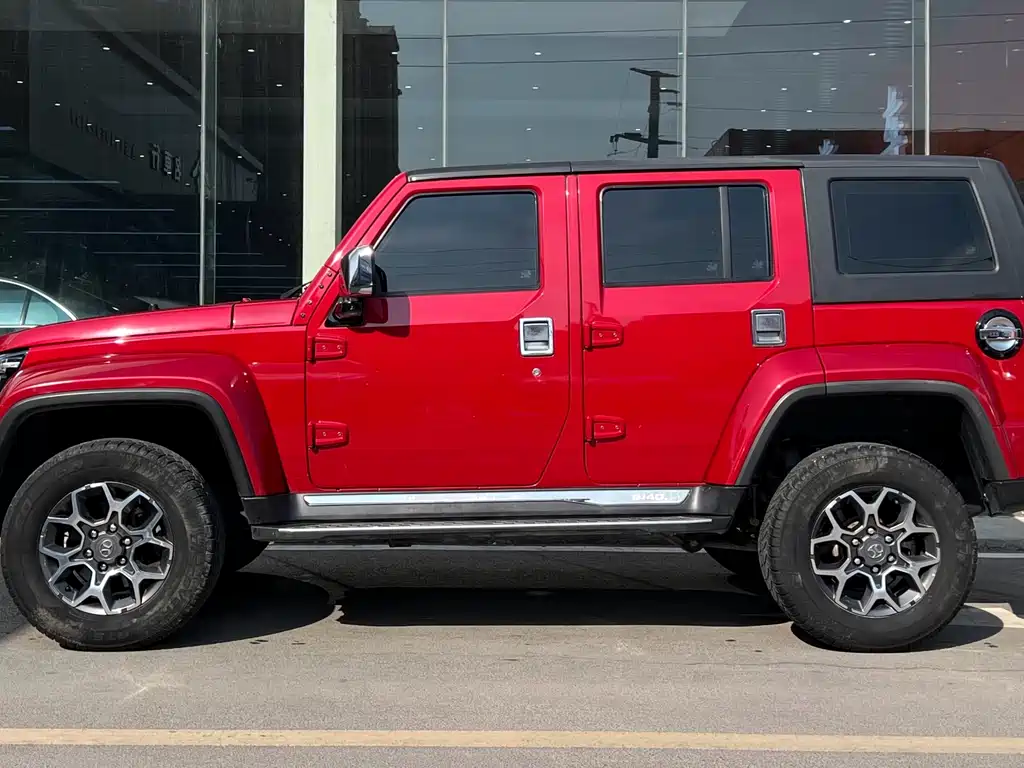 BAIC BJ40 PLUS 2.3 T Auto 4 WD Premium CN-V