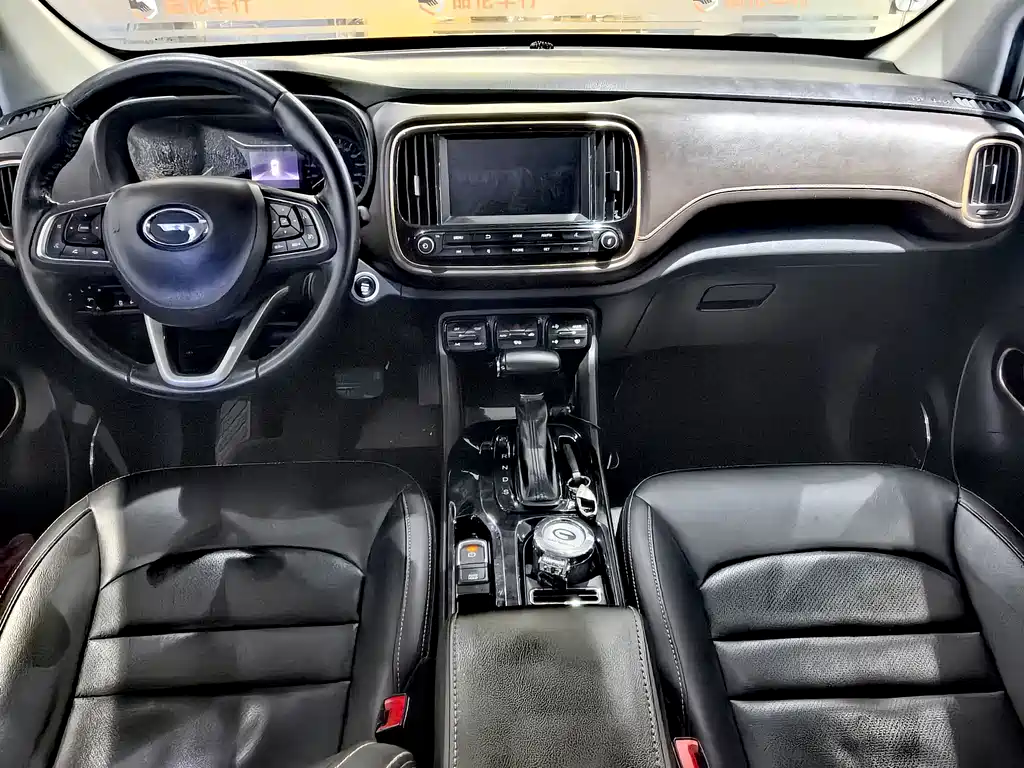 GAC Trumpchi GS3 传祺GS3 2019款 235 T 自动豪华版