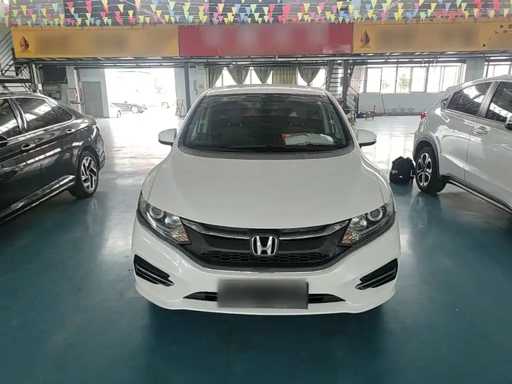 Jade 1.8 L Auto Comfort 5-seat