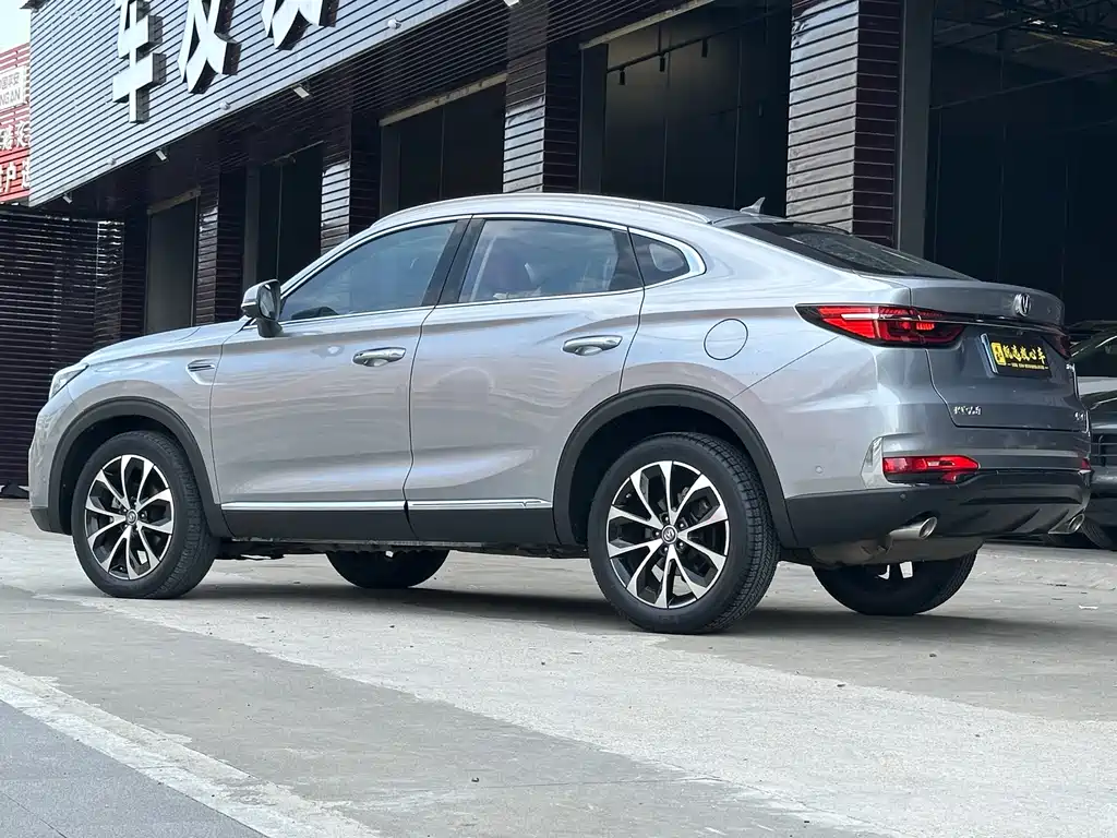 Changan CS85 Coupe 1.5 T DCT Motion CN-VI