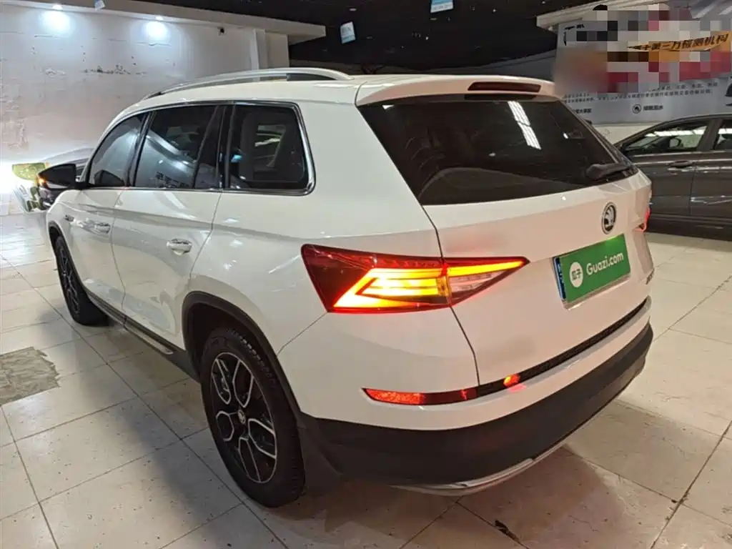 Kodiaq Facelift TSI330 7-seat 2 WD Luxury Enjoyment