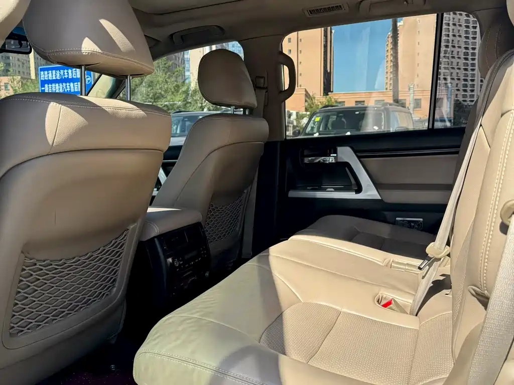 Land Cruiser 4.7 L Auto VX
