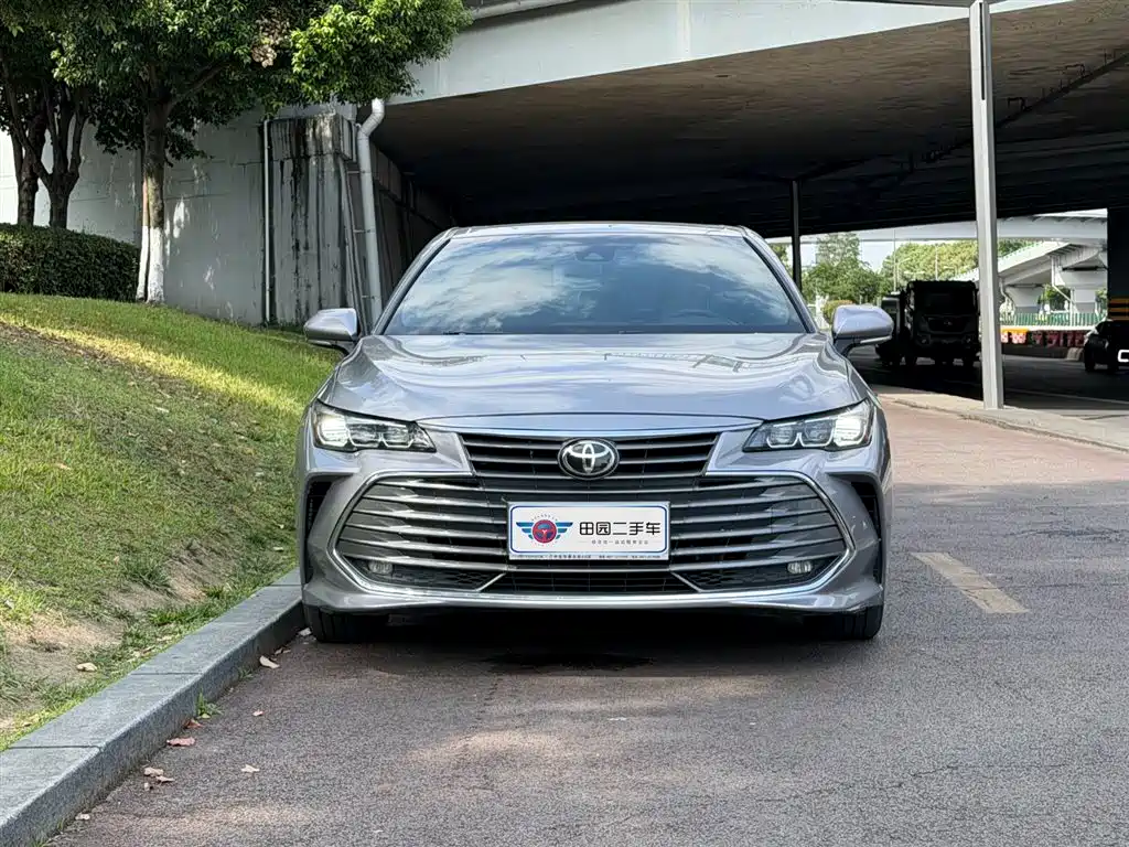 Avalon 2.5 L Luxury