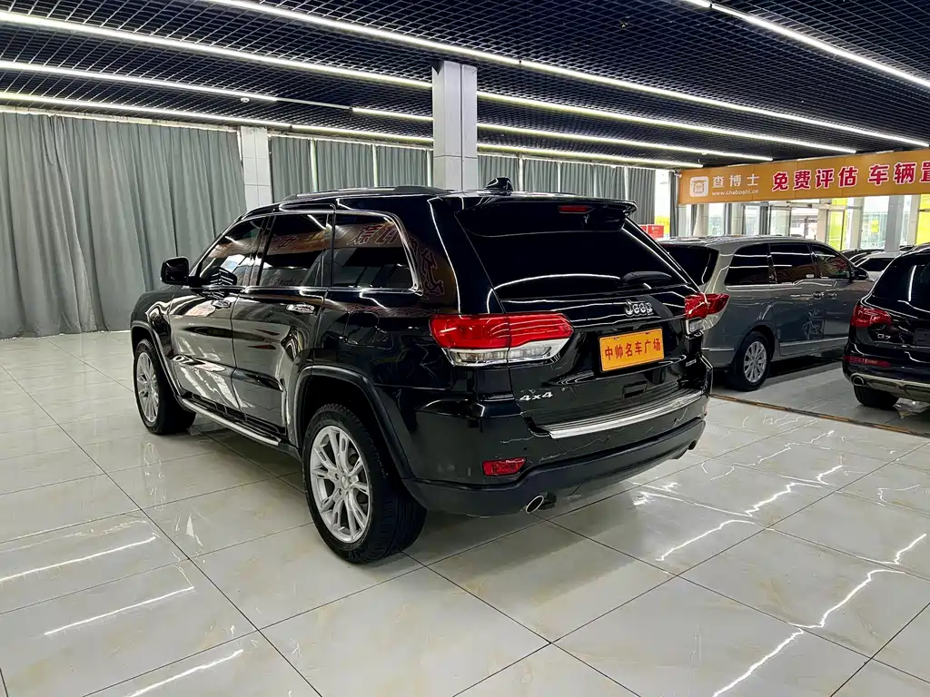 Grand Cherokee (Import) 3.0 L Comfort Enjoyment Navigation