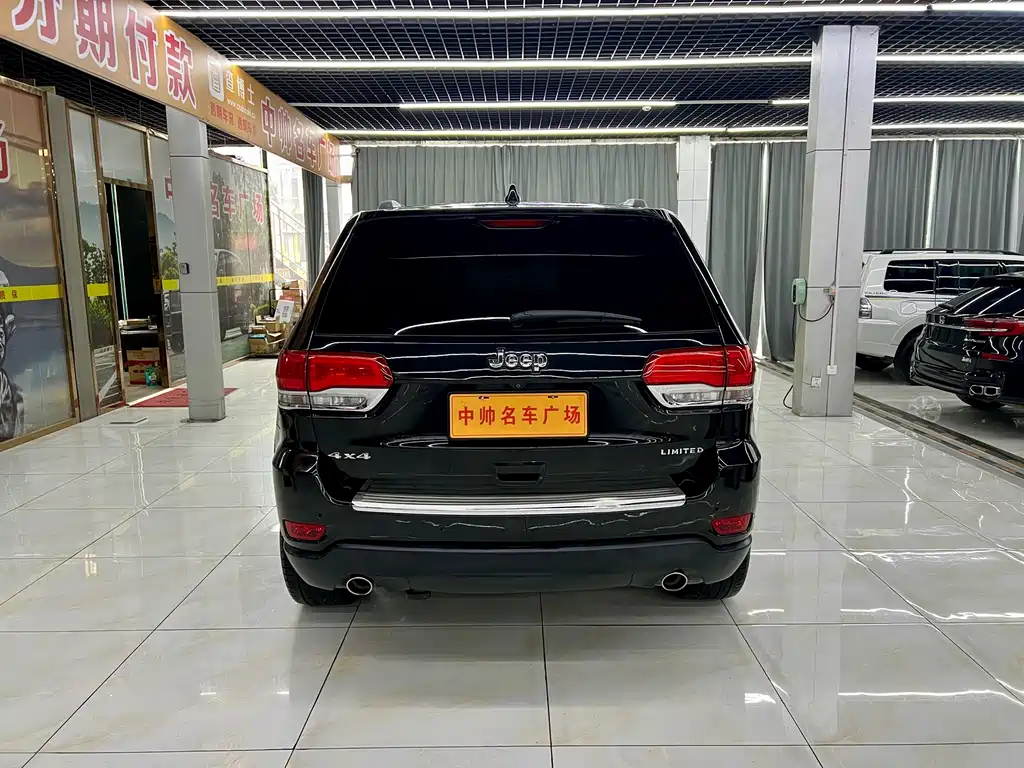 Grand Cherokee (Import) 3.0 L Comfort Enjoyment Navigation