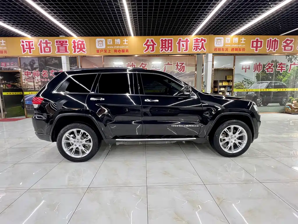 Grand Cherokee (Import) 3.0 L Comfort Enjoyment Navigation