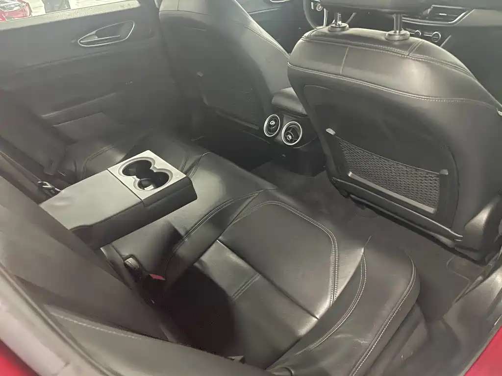 Giulia 2.0 T 280 HP Luxury