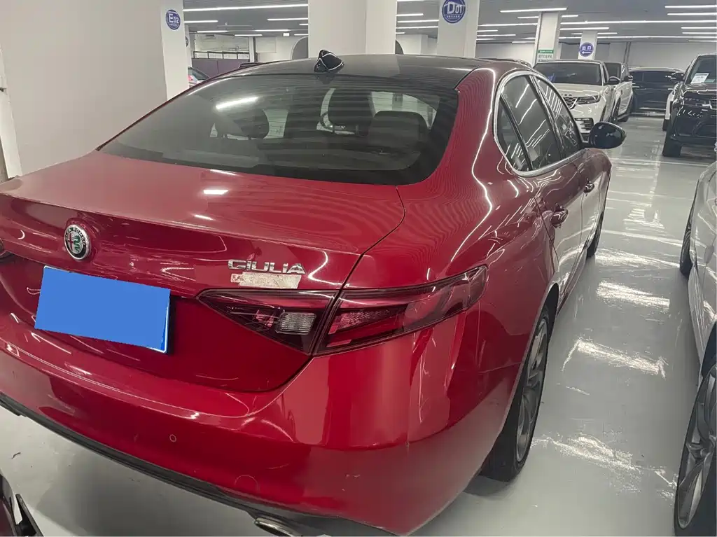 Giulia 2.0 T 280 HP Luxury