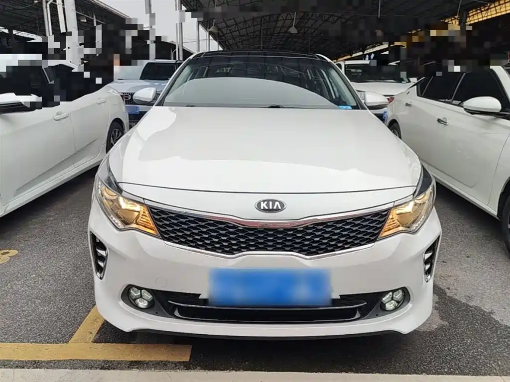 Kia K5 1.6 T Auto LUX