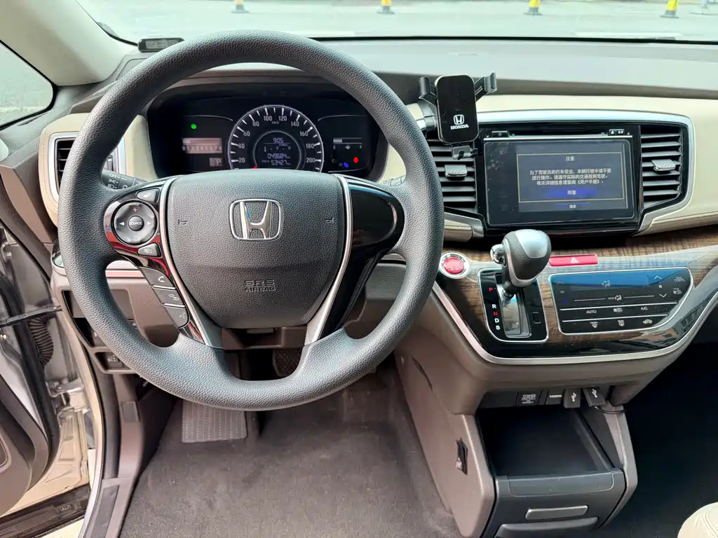 Odyssey Facelift 2.4 L Luxury