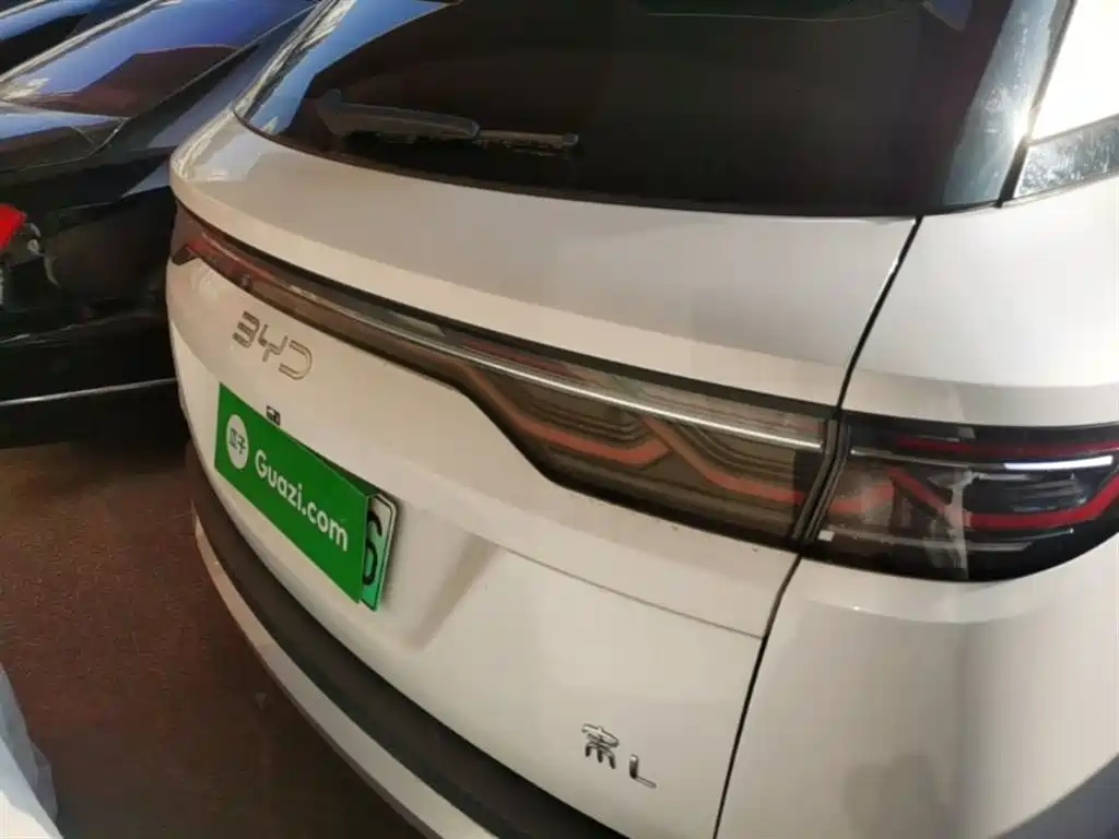 Song L DM-i 112 km Transcend