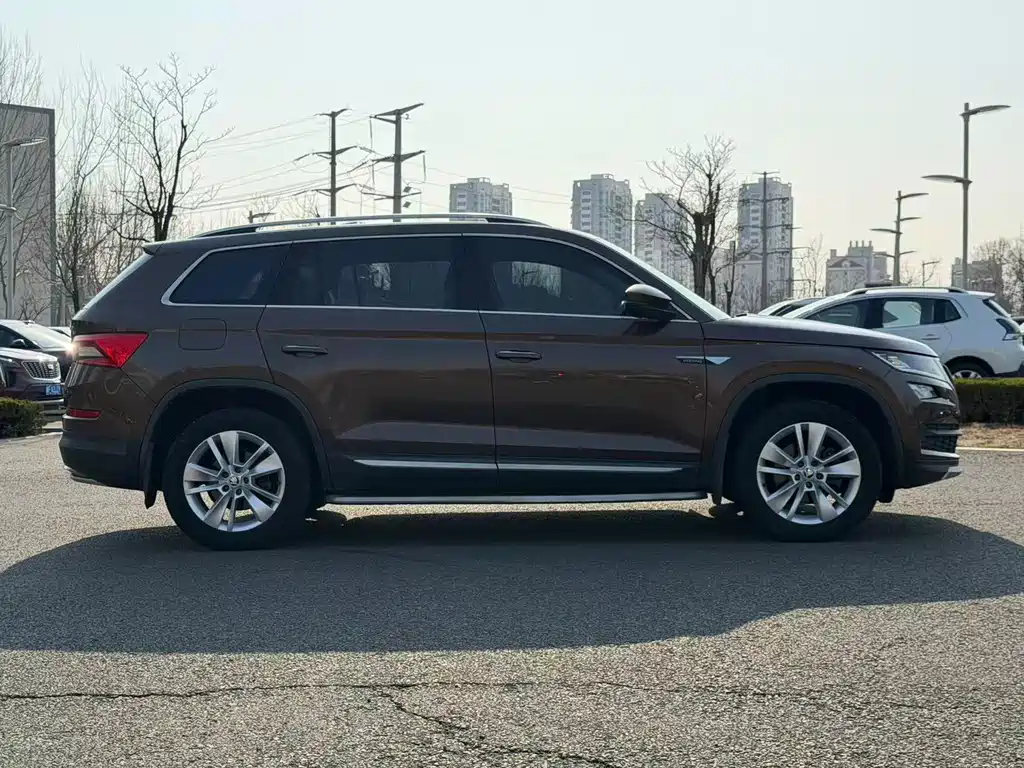 Kodiaq TSI330 7-seat 2 WD Luxury