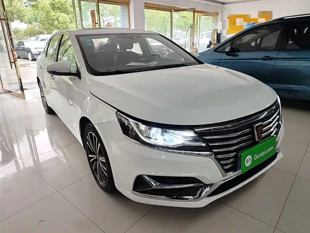 Roewe i6 Classic PLUS 1.6 L CVT 4 G Connected Glory Flagship