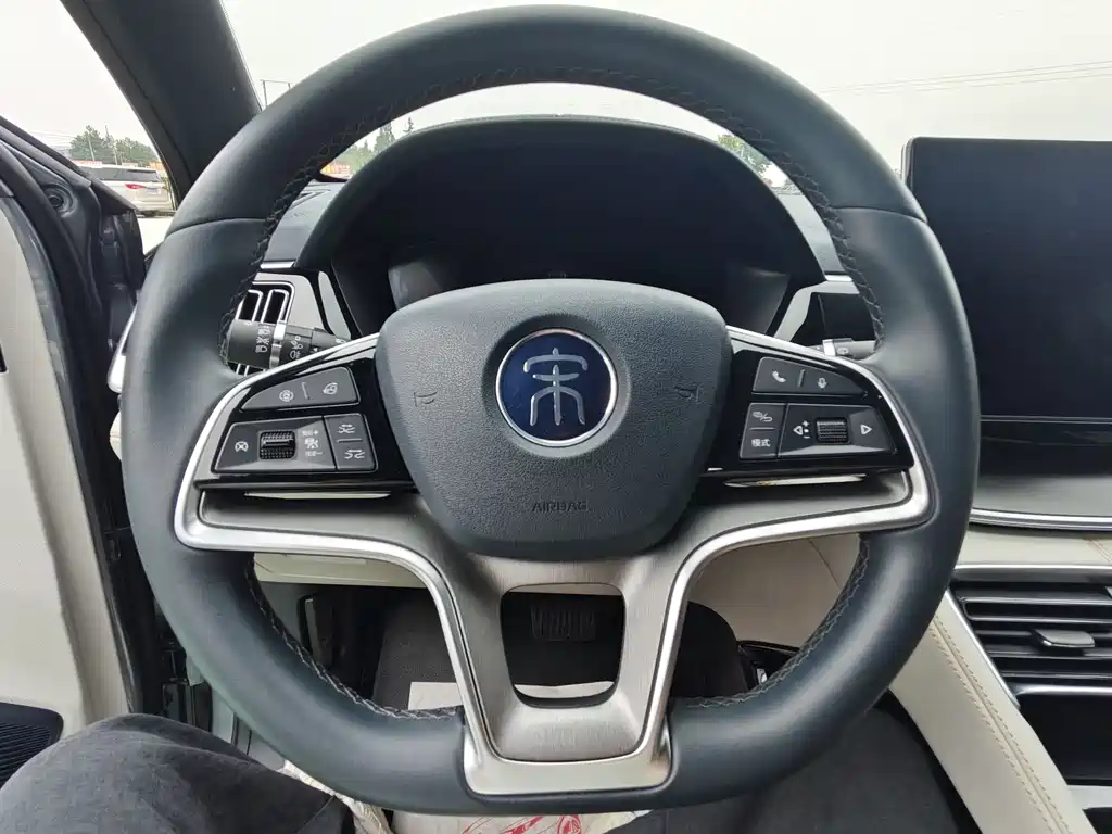 Song PLUS NEV DM-i 110 KM Flagship PLUS
