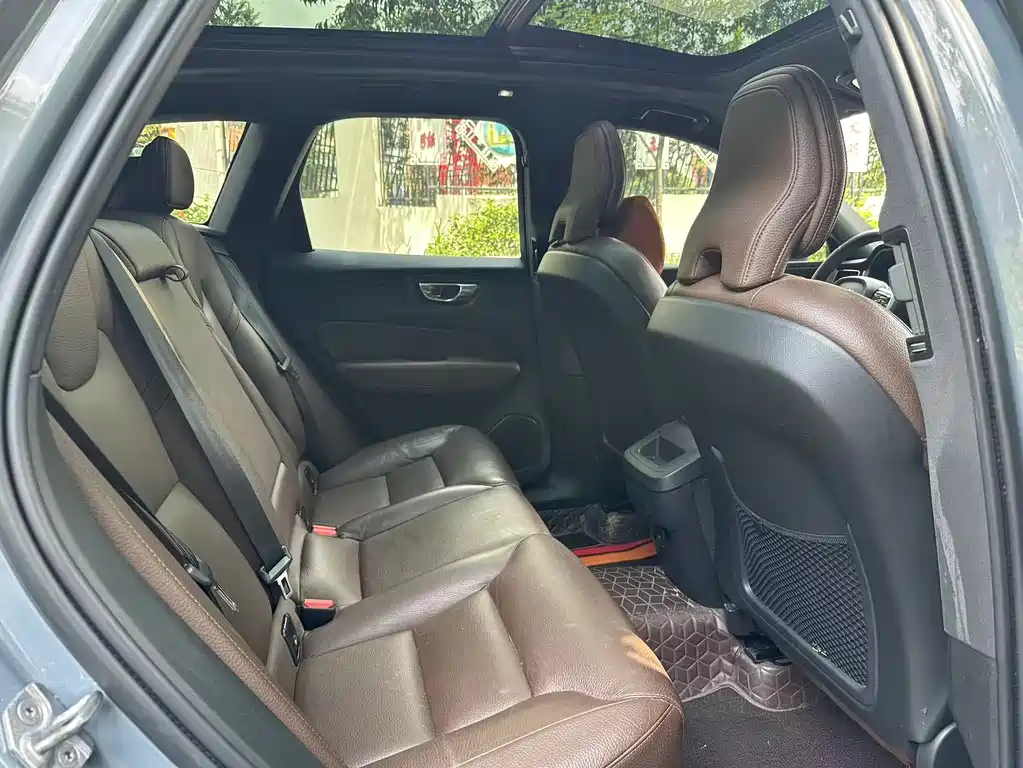 Volvo XC60 B5 4 WD Smart Vision Luxury