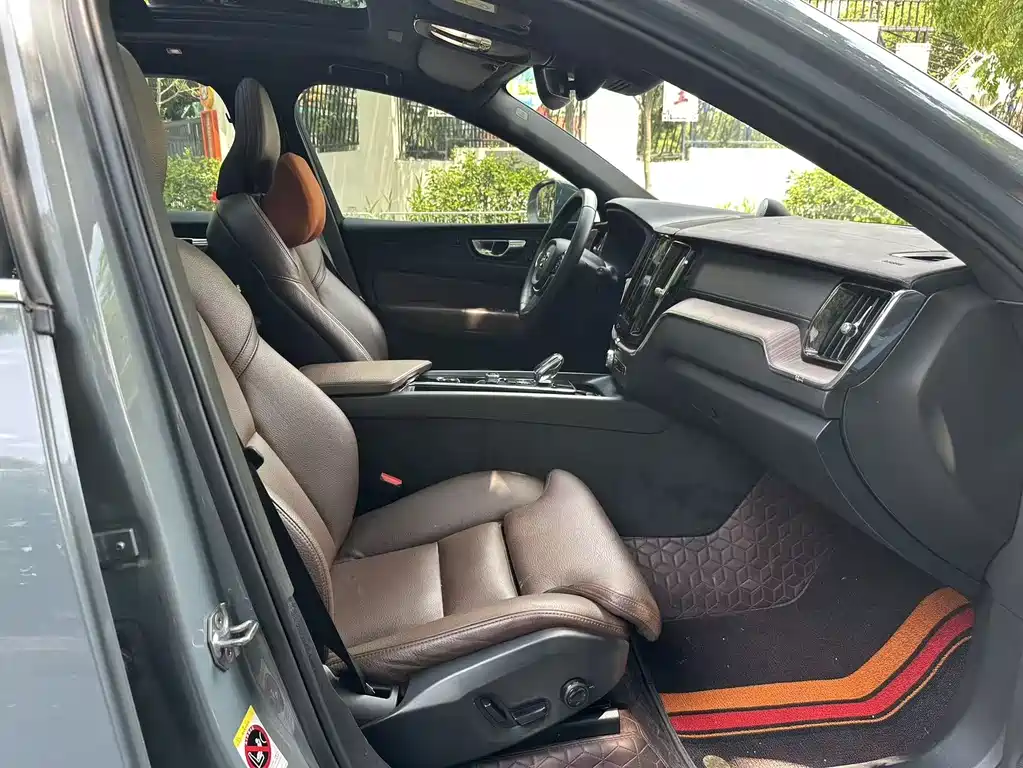 Volvo XC60 B5 4 WD Smart Vision Luxury