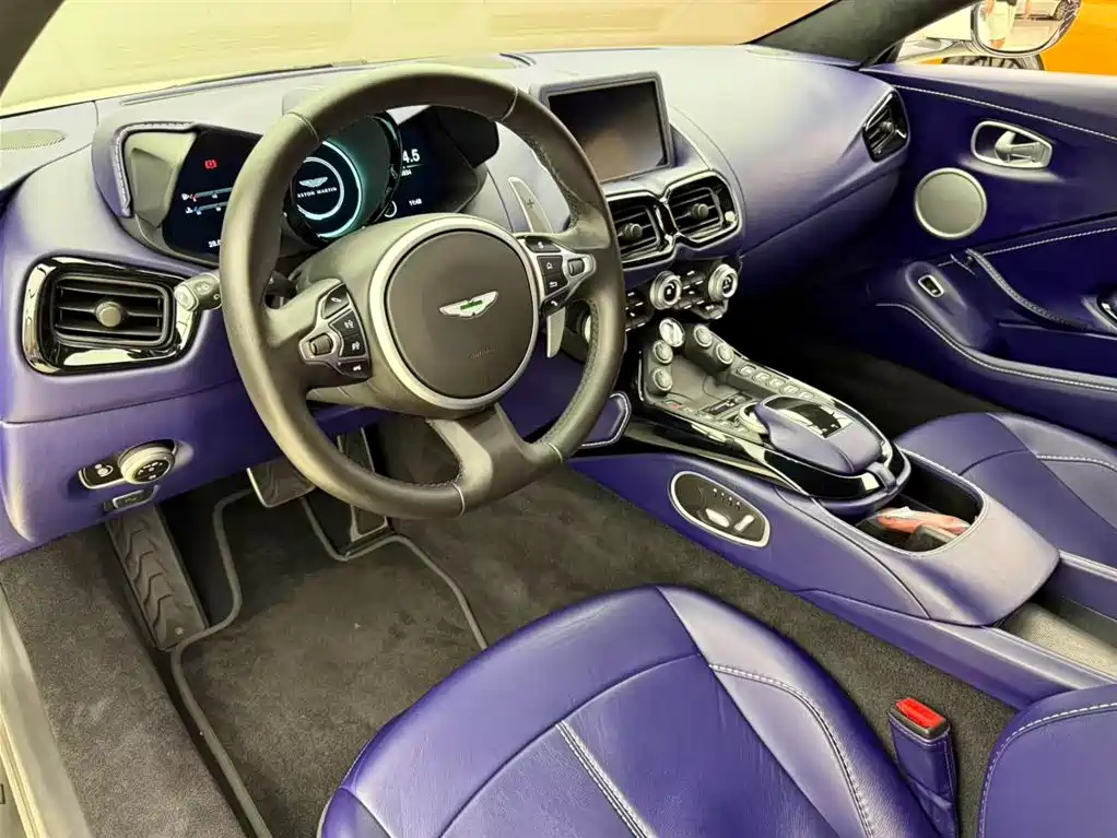 V8 Vantage 4.0 T V8 Coupe