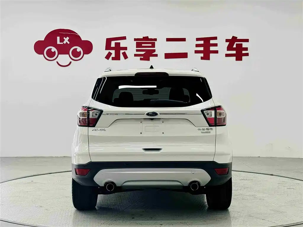 Kuga EcoBoost 180 2 WD Grand Wing