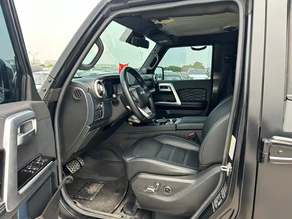 BAIC BJ40 2.0 D Auto 4 WD Blade Hero Swordsman