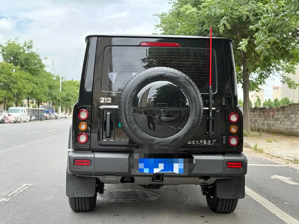 212 T01 2.0 T Mechanic