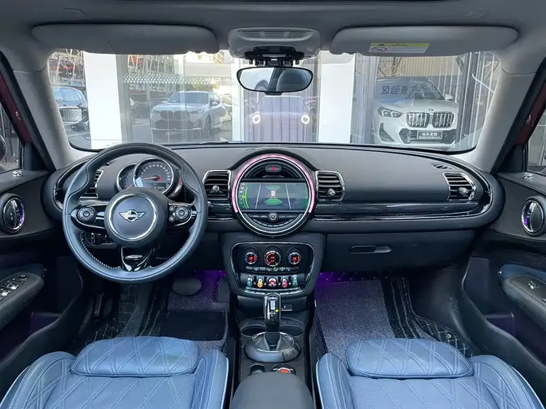 MINI CLUBMAN 1.5 T COOPER Connoisseur