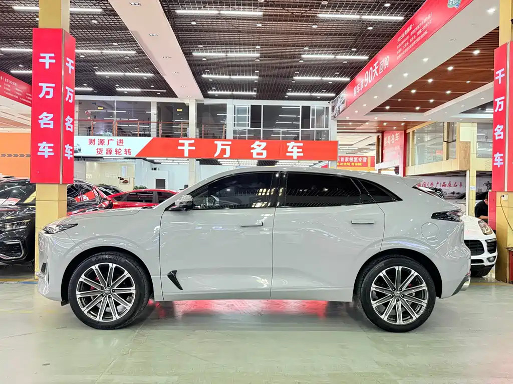 Changan UNI-K 2.0 T AWD Distinguished
