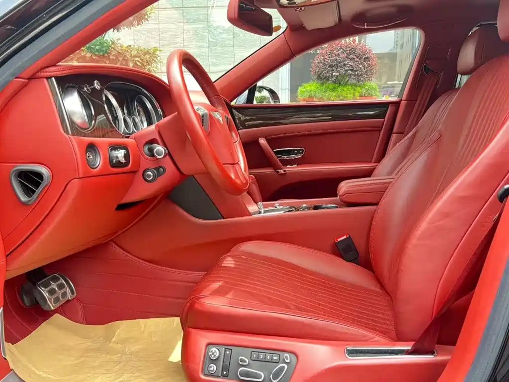 Flying Spur 4.0 T V8 S Standard