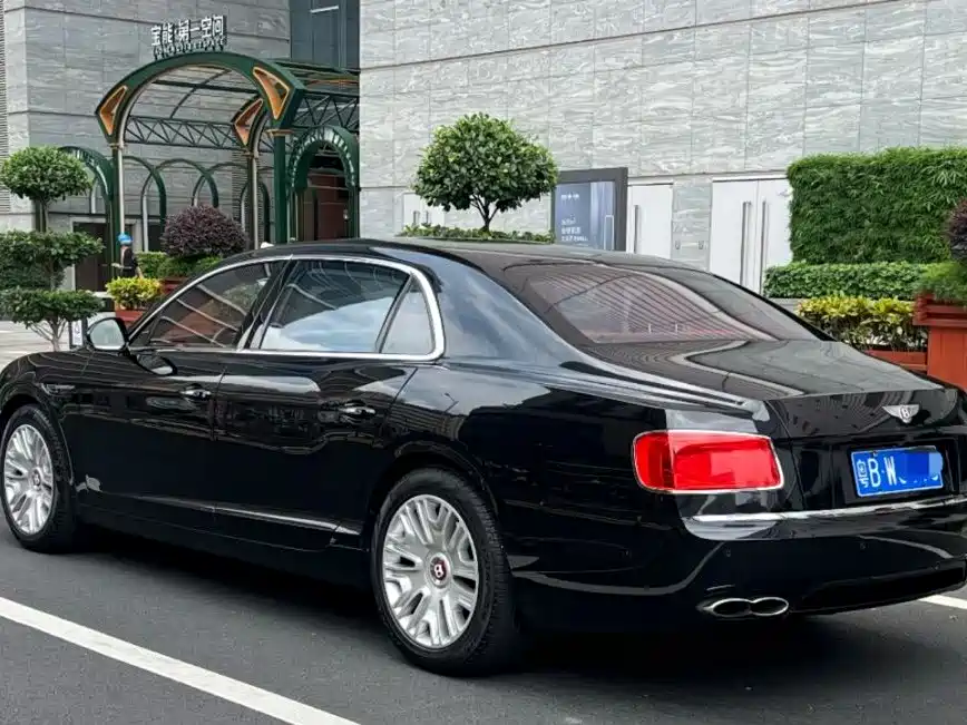 Flying Spur 4.0 T V8 S Standard