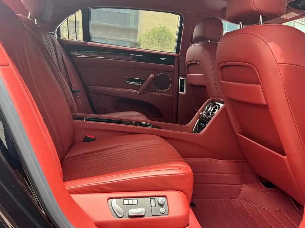 Flying Spur 4.0 T V8 S Standard