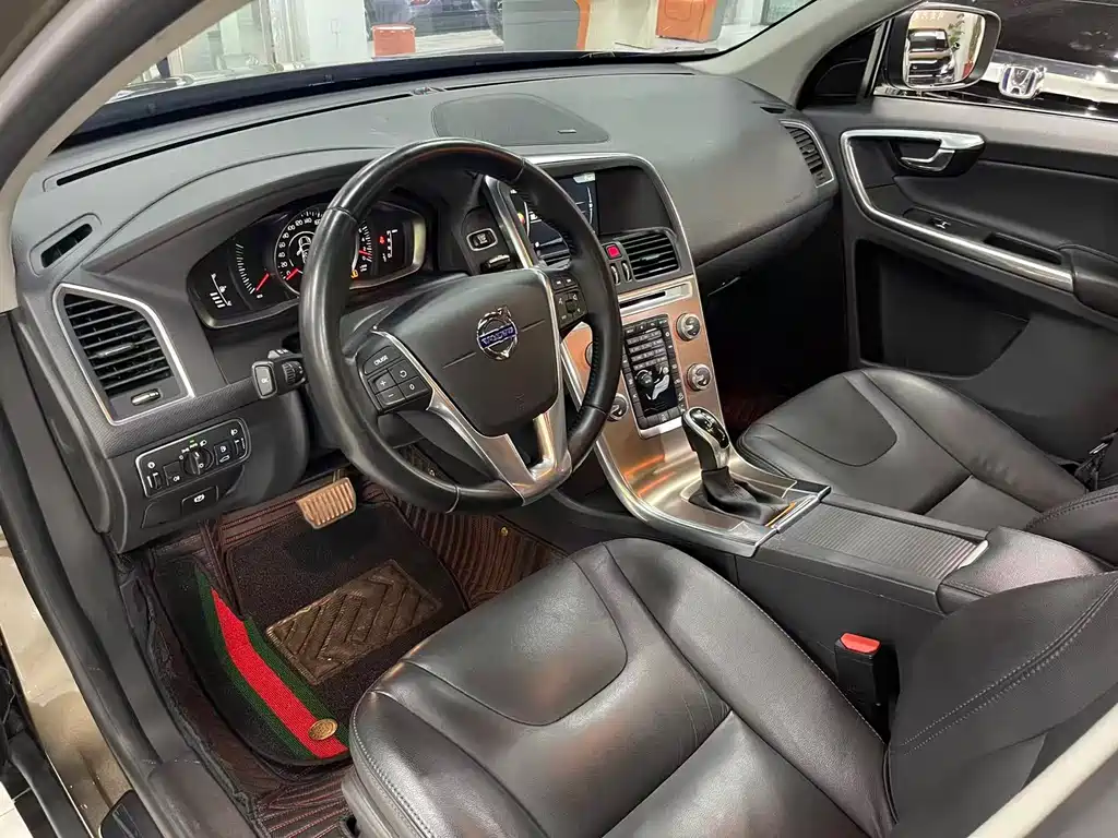 Volvo XC60 T5 AWD Smart Progress