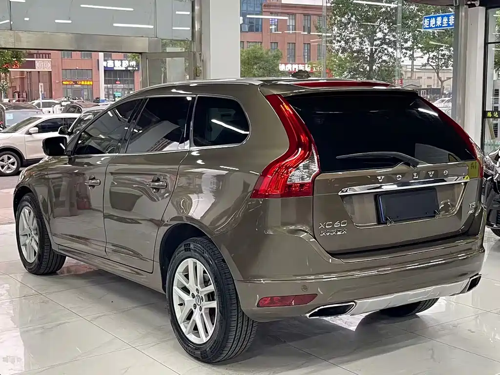 Volvo XC60 T5 AWD Smart Progress