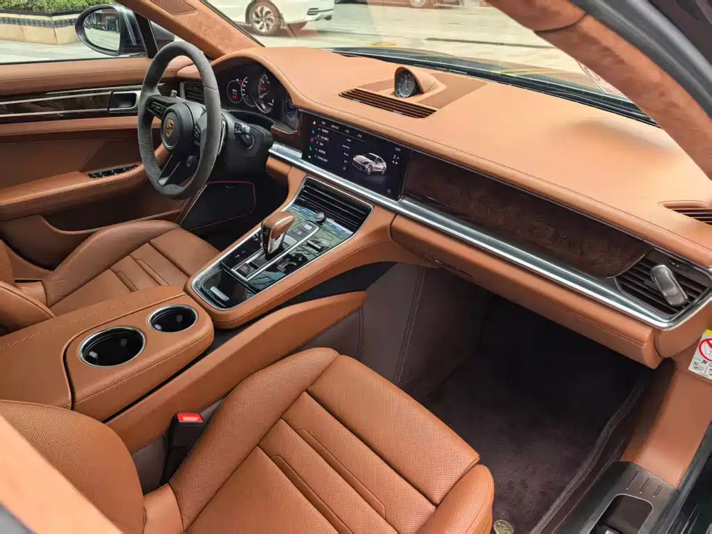 Panamera NEV Panamera新能源 2023款 Panamera Turbo S E-Hybrid 行政加长版