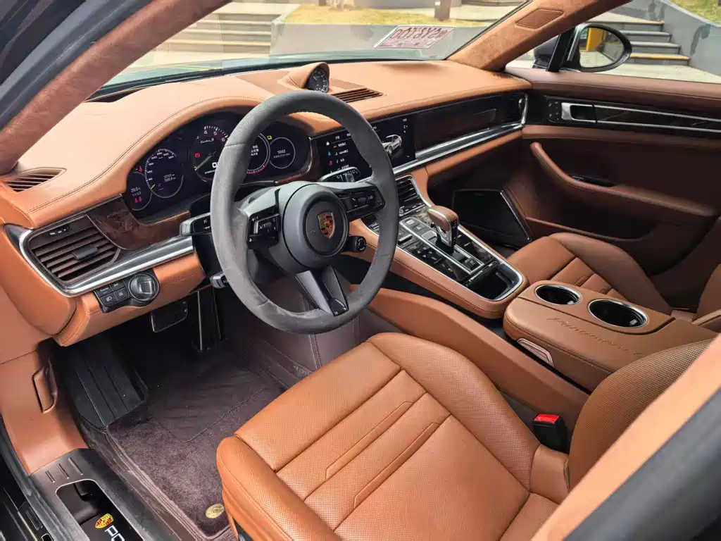Panamera NEV Panamera新能源 2023款 Panamera Turbo S E-Hybrid 行政加长版