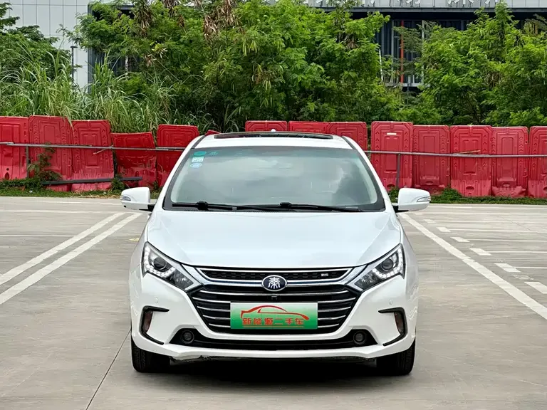 BYD Qin NEV 1.5 T Distinguished