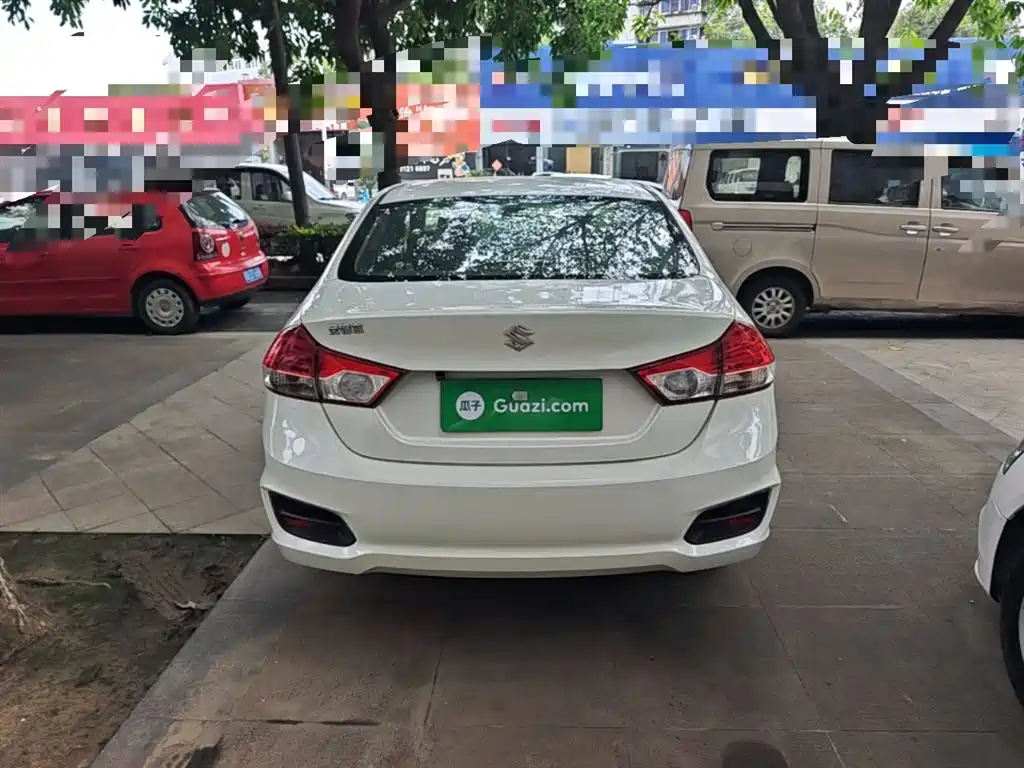 Alivio 1.6 L Auto Comfort Enjoyment