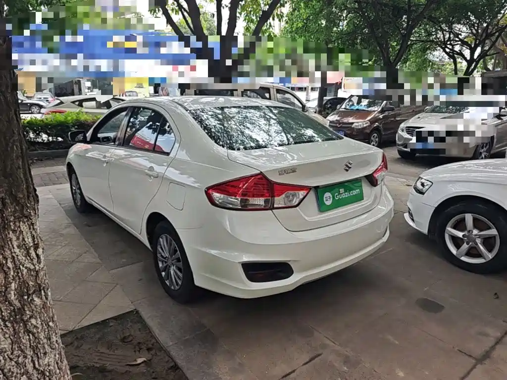 Alivio 1.6 L Auto Comfort Enjoyment