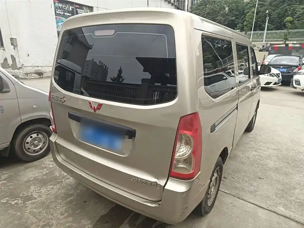 Wuling Rongguang 五菱荣光 2020款 1.2 L S 基本型 国VI