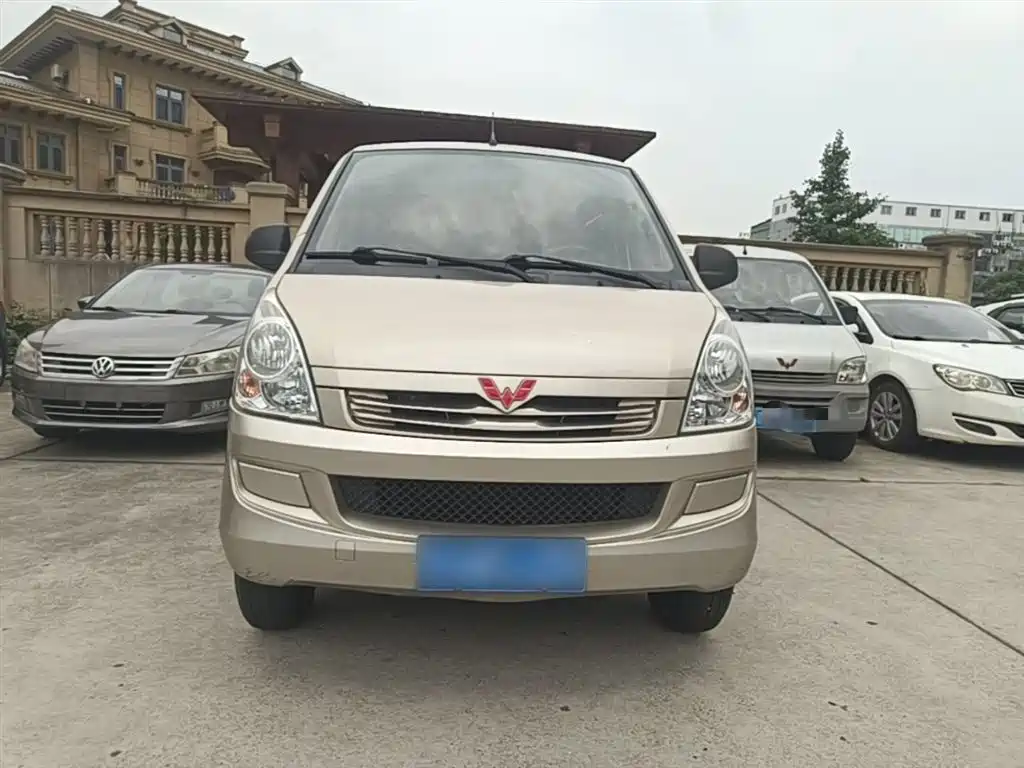 Wuling Rongguang 五菱荣光 2020款 1.2 L S 基本型 国VI